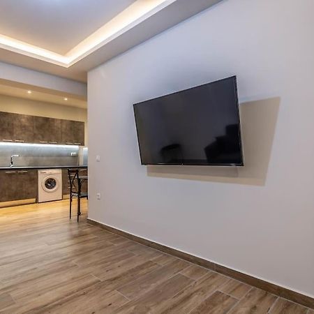 Pollys Place Apartment เอเธนส์ ภายนอก รูปภาพ