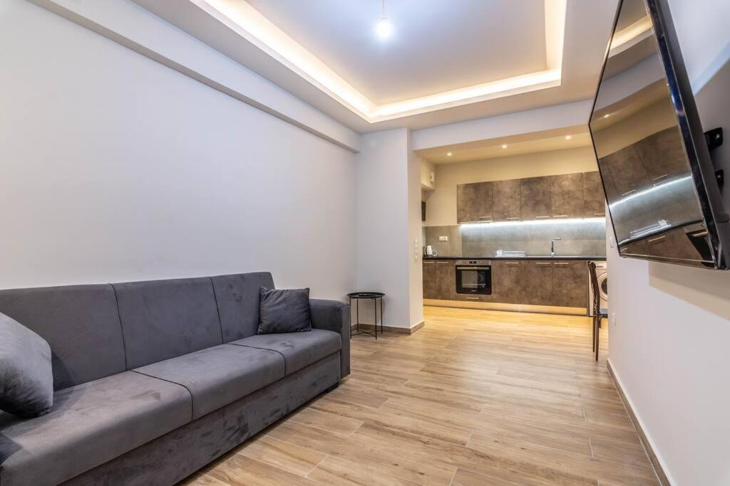 Pollys Place Apartment เอเธนส์ ภายนอก รูปภาพ