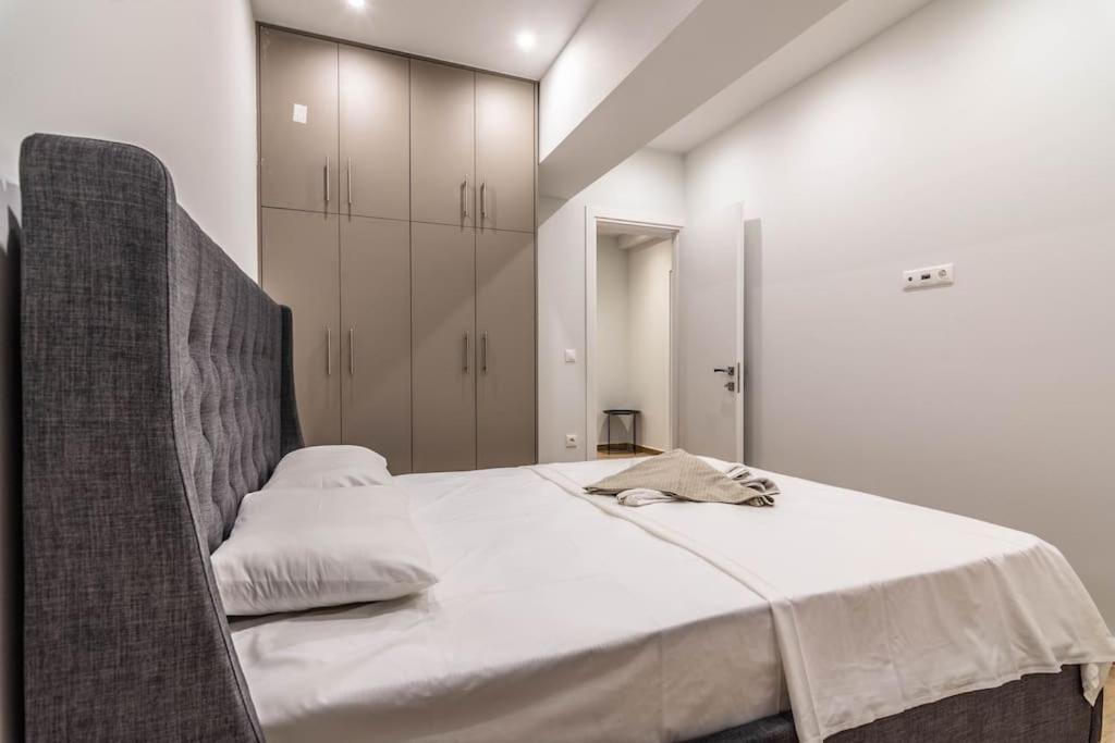 Pollys Place Apartment เอเธนส์ ภายนอก รูปภาพ