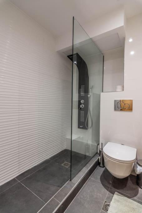 Pollys Place Apartment เอเธนส์ ภายนอก รูปภาพ