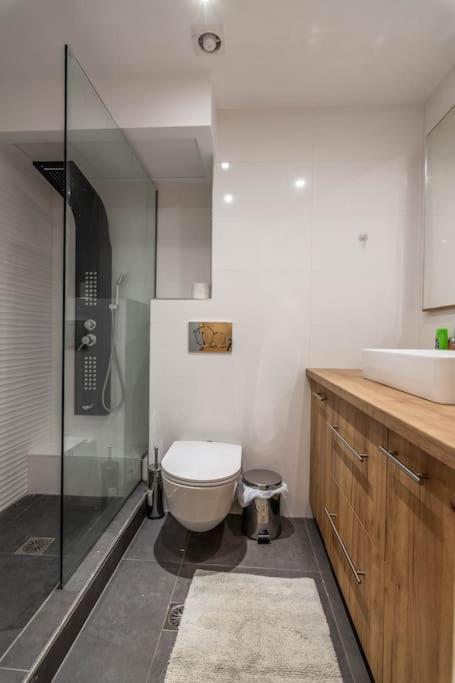 Pollys Place Apartment เอเธนส์ ภายนอก รูปภาพ